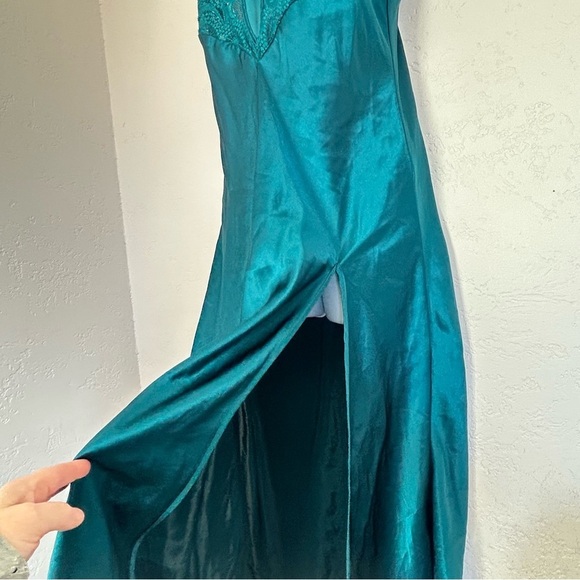 VICTORIAS SECRET VTG Gold Label Satin Green Maxi Nightgown Slip Dress Size S - Picture 7 of 13